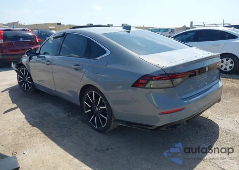 2024 Honda Accord Hybrid Touring z USA, uszkodzony, nr VIN 1HGCY2F89RA055327
